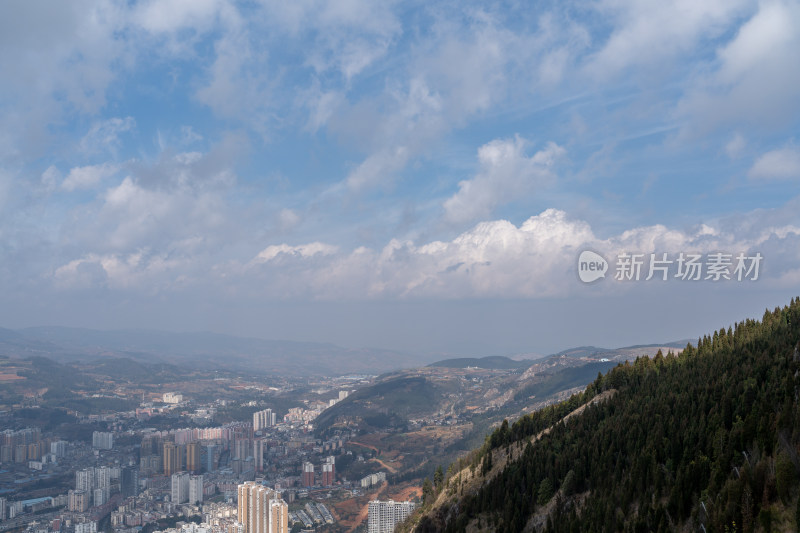 云南红河州个旧市城市风光