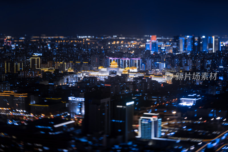 北京西站夜景