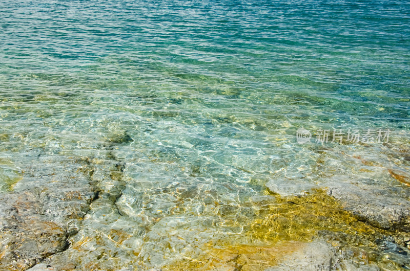 西藏高原湖泊纳木措圣湖纯净湖底唯美风光