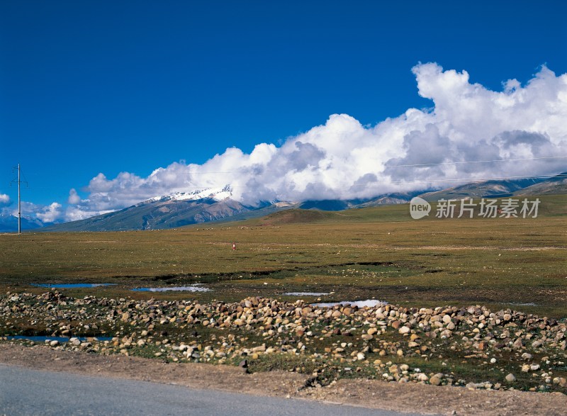 西藏念青唐古拉山青藏公路