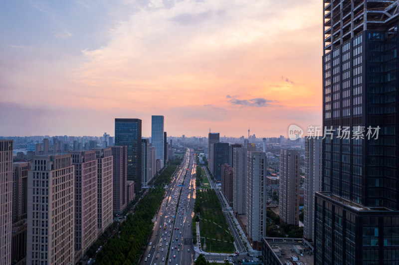 天津八大里中央商务中心城市建筑日落风光