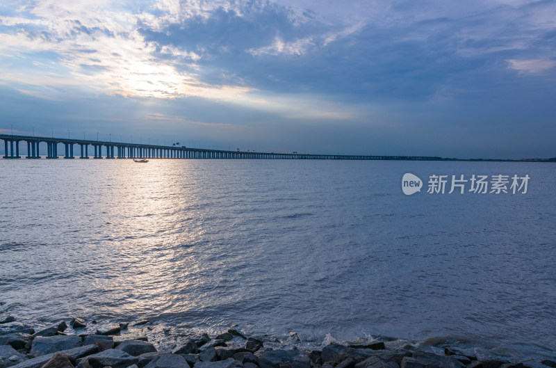 深圳宝安海景与广深沿江高速跨海大桥公路
