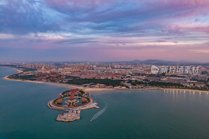 海边夕阳晚霞日落山东蓬莱航拍摄影图