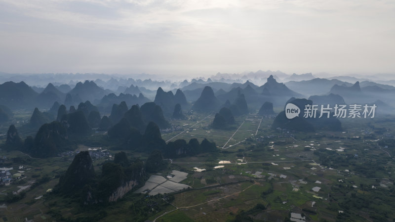 广西桂林山水水墨中国风