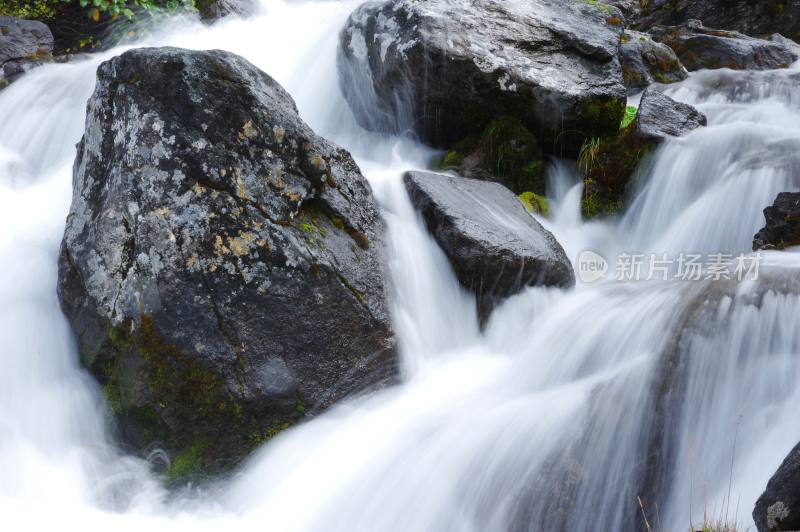 岩石瀑布河流自然风景