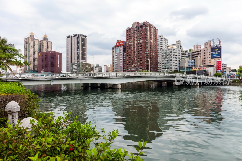 台湾高雄爱河边