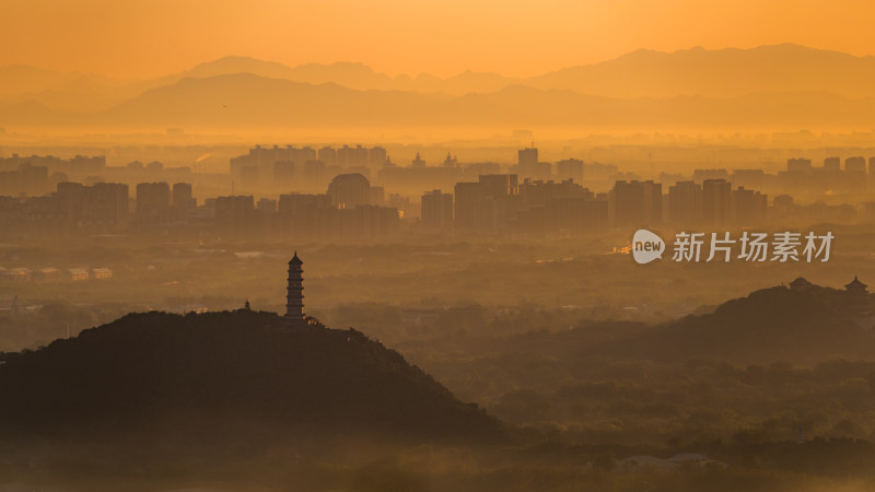 北京清晨平流雾 玉泉山 玉泉塔 颐和园