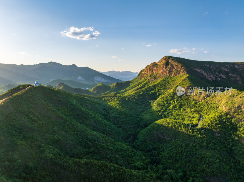 北京房山区雾岚山瞭望塔风光