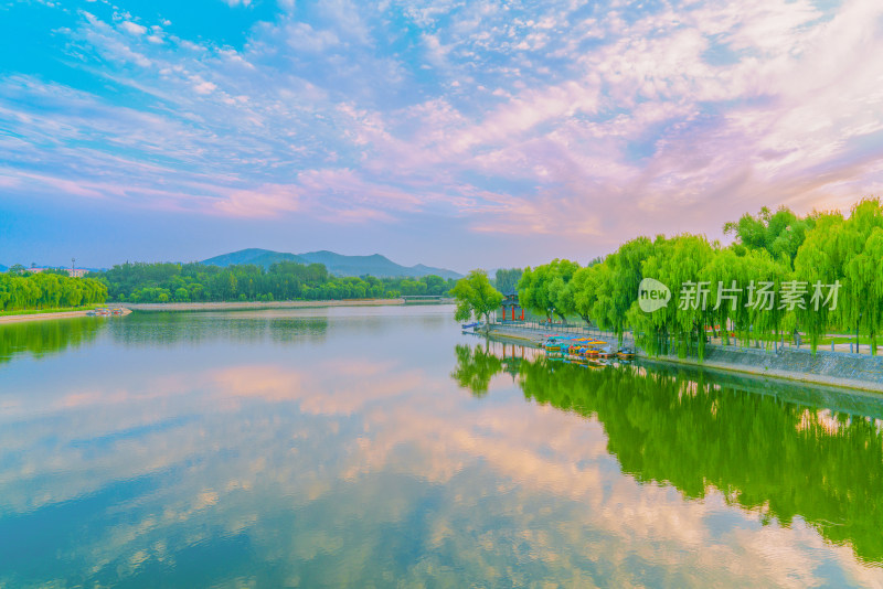 青州南阳湖晚霞春天湖景