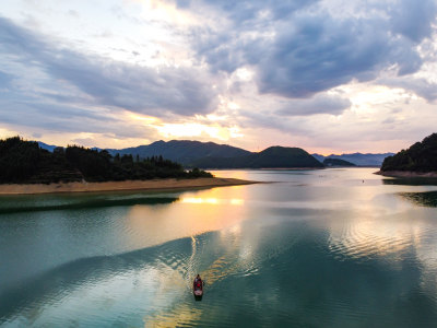 湖光山色湖景风光航拍