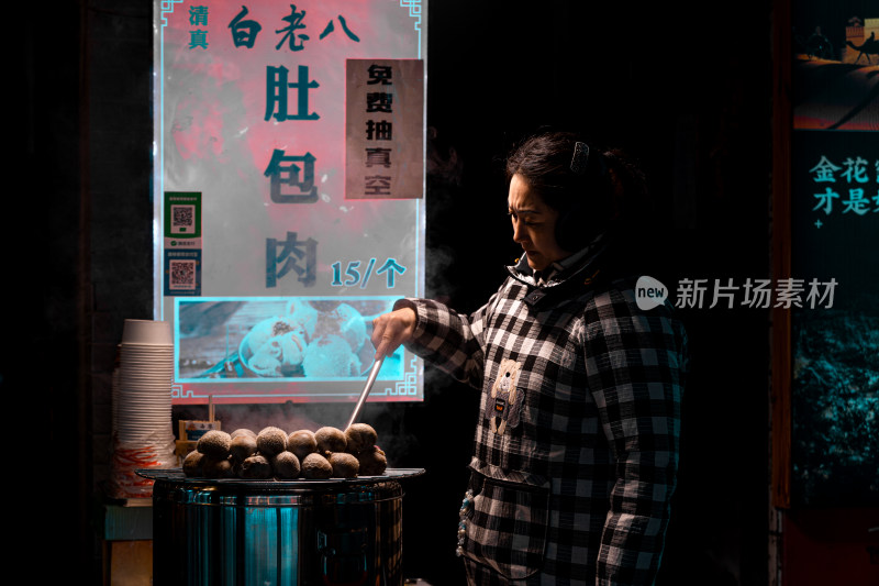 夜市小吃美食人群叫卖