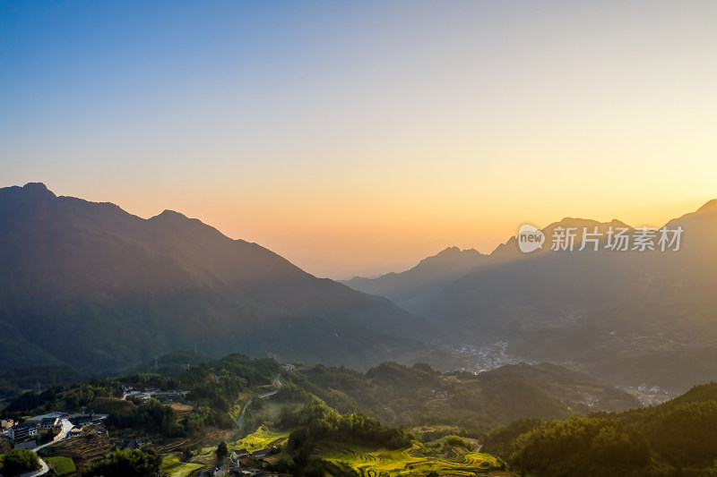 浙江丽水云和梯田的唯美日出