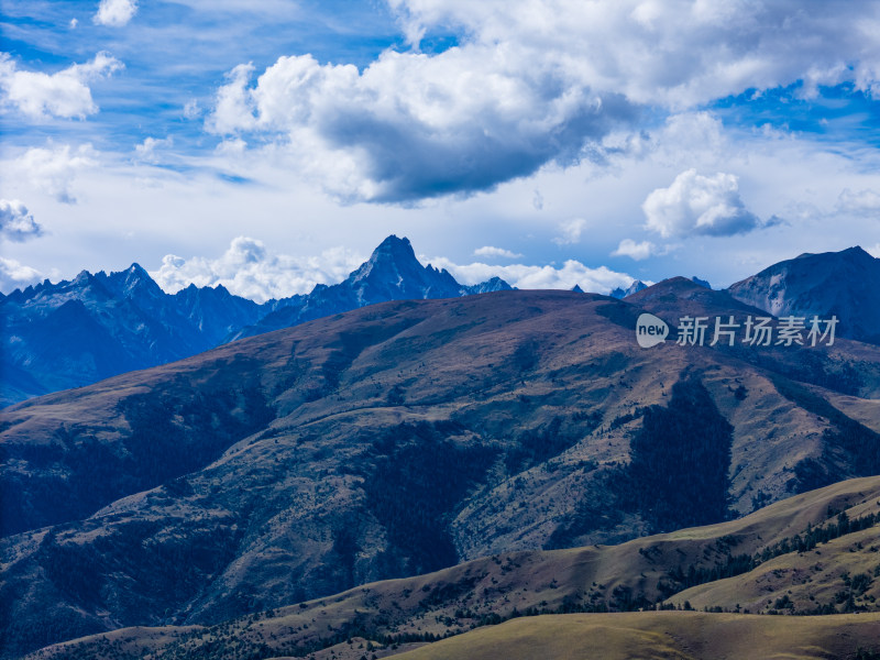 川西理塘格聂自然风景