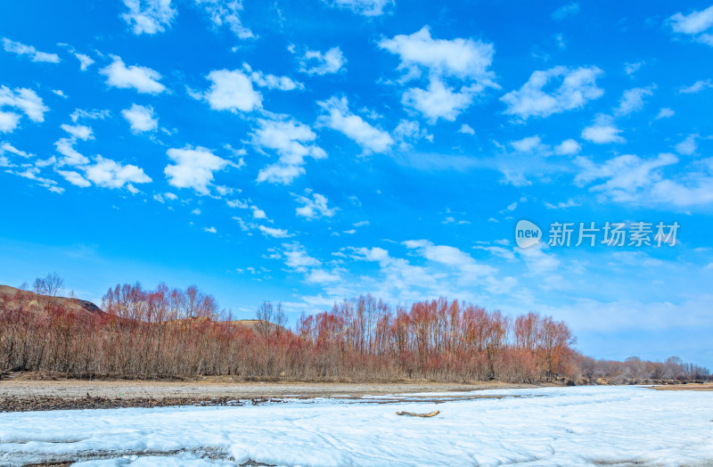 内蒙古呼伦贝尔额尔古纳湿地公园河流冰雪