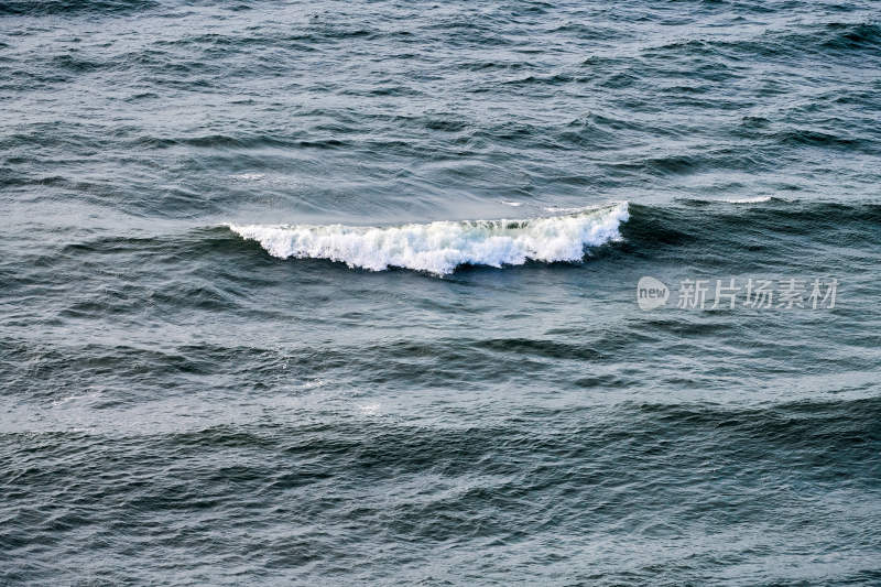 海浪画面