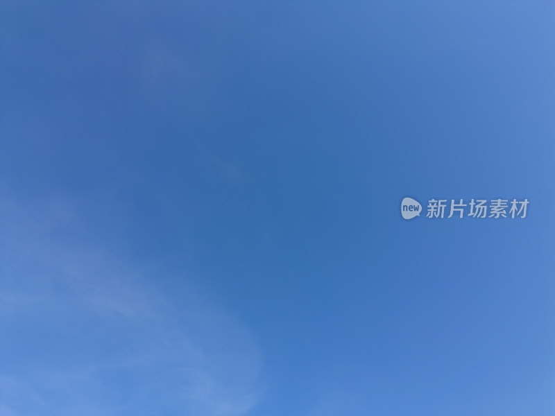 无人机高空航拍的天空