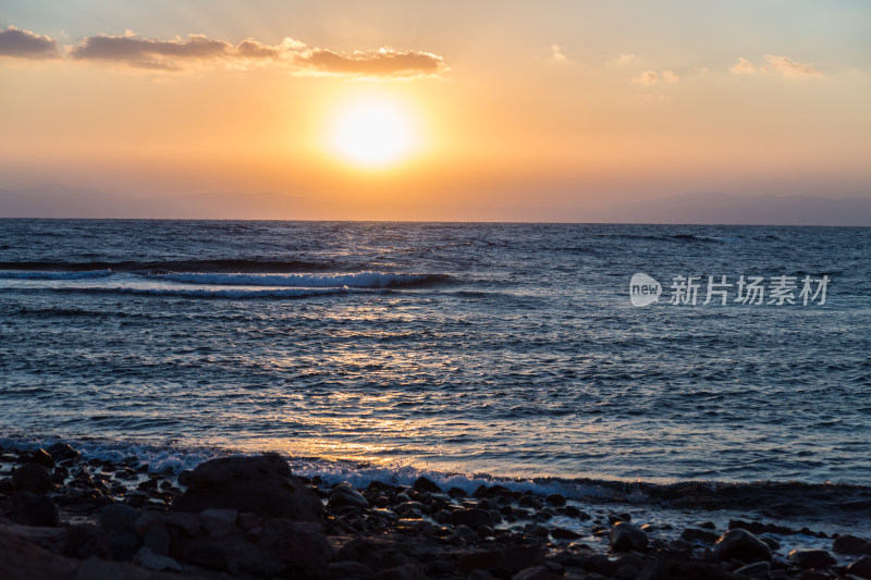 红海的日出