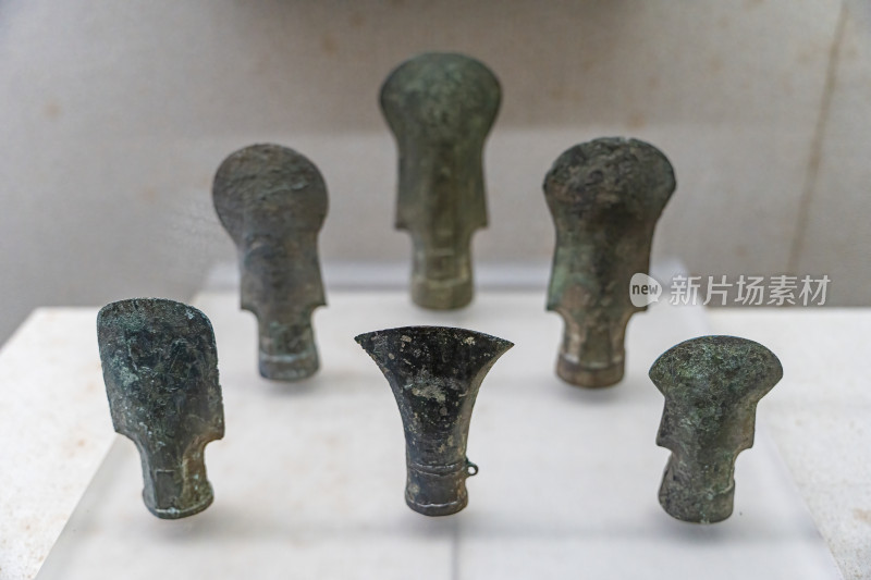 四川德阳什邡博物馆藏文物战国铜钺