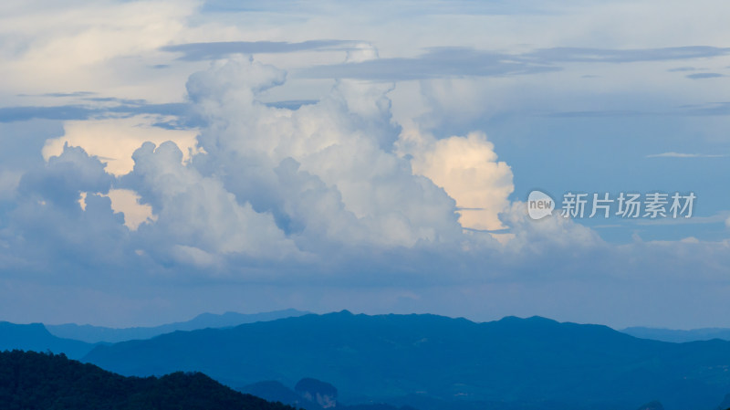 中国福建武夷山黄昏蓝调风景