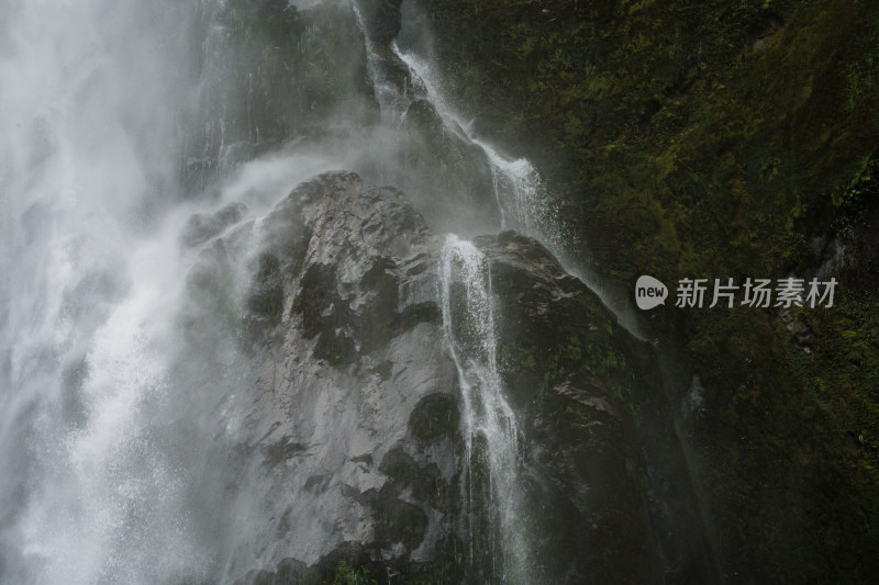 新西兰米佛峡湾Milford Sound