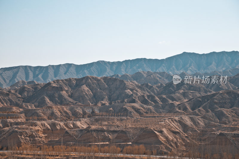 祁连山脉藏族寺庙