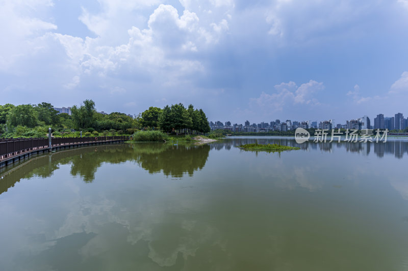 武汉洪山区南湖幸福湾公园风景