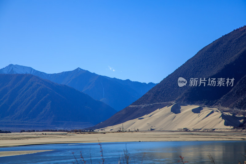 西藏林芝尼洋河佛掌沙丘雅尼国家湿地公园