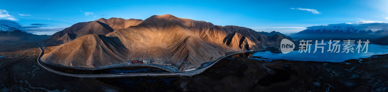 中国新疆喀什地区阿克陶县喀拉库勒湖景区