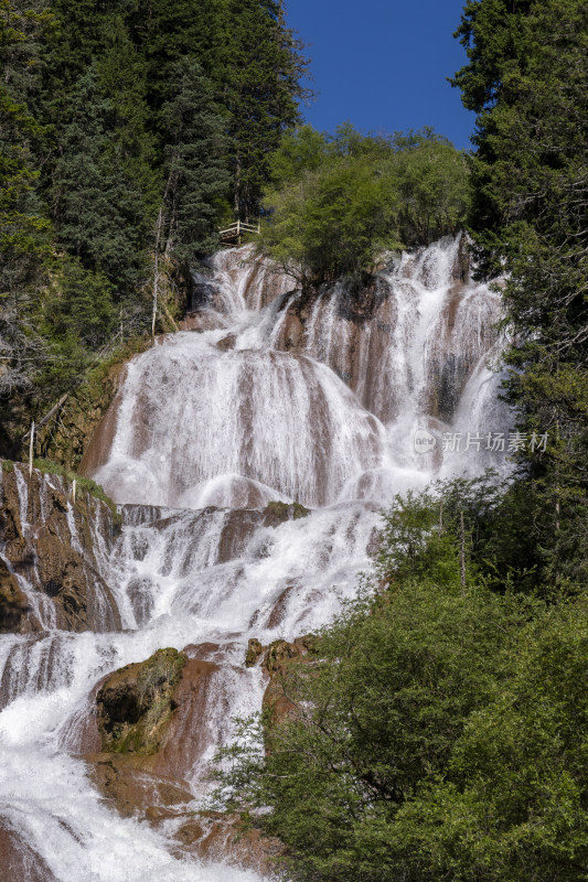 阿坝州松潘县牟尼沟景区扎嘎瀑布山水风光