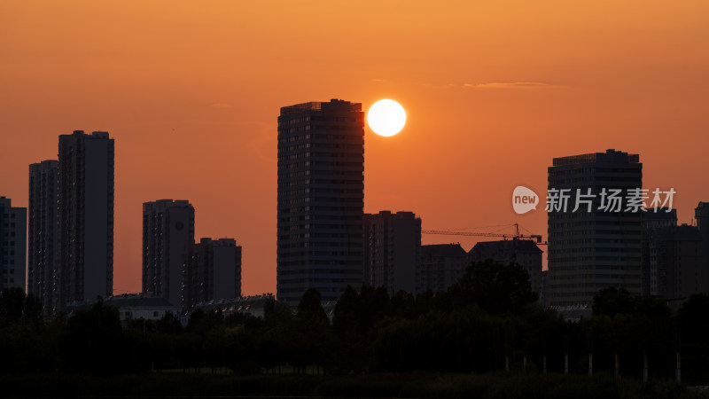 城市夕阳剪影