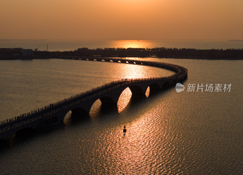 上海青浦淀山湖观景长桥彩虹桥