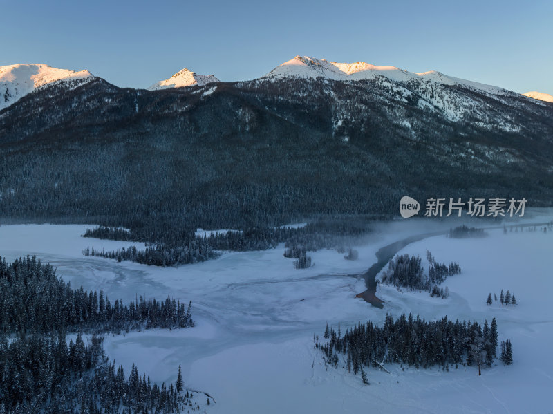 新疆北疆阿勒泰喀纳斯冬季雪景童话世界航拍