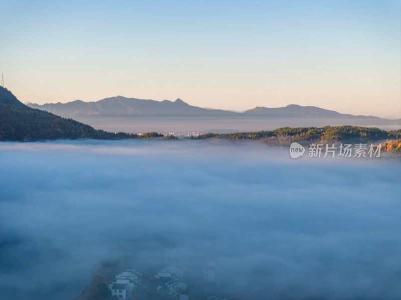 徽州黄山黟县皖南徽派建筑秋色奇墅湖仙境