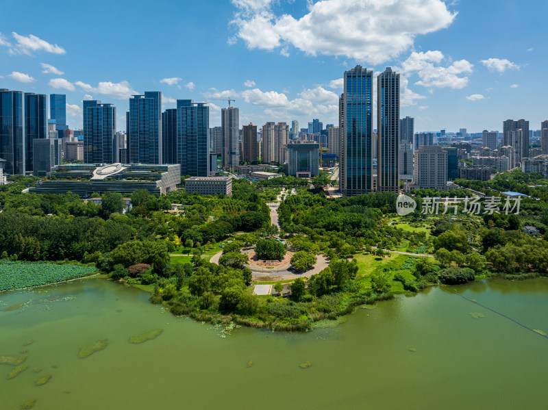 夏季航拍武汉汉街万达广场建筑风光