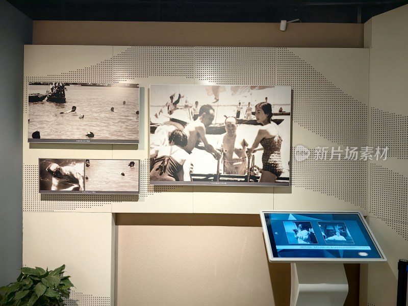 武汉横渡长江博物馆内部展厅