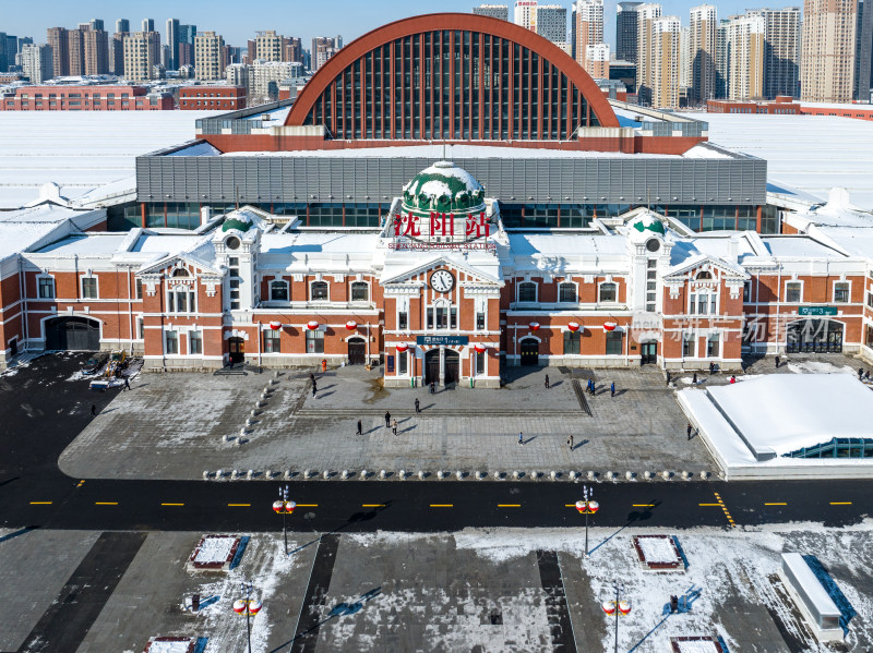 辽宁沈阳站航拍冬季城市雪景航拍