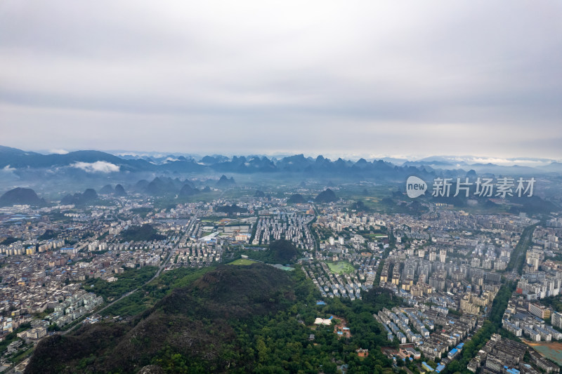 广西桂林城市清晨迷雾云海风景航拍摄影图