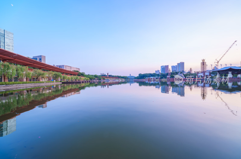 佛山千灯湖CBD城市摩天大楼建筑夕阳晚霞