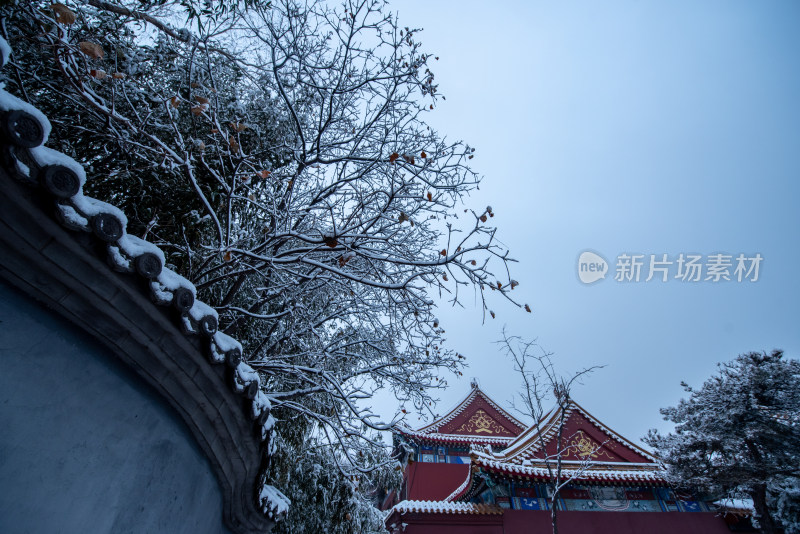 中式古建筑雪景