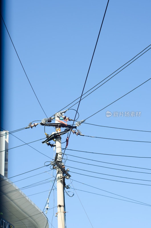 青岛老城区的电线杆