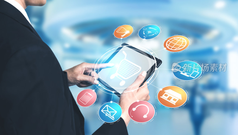 商务人士使用平板进行网购