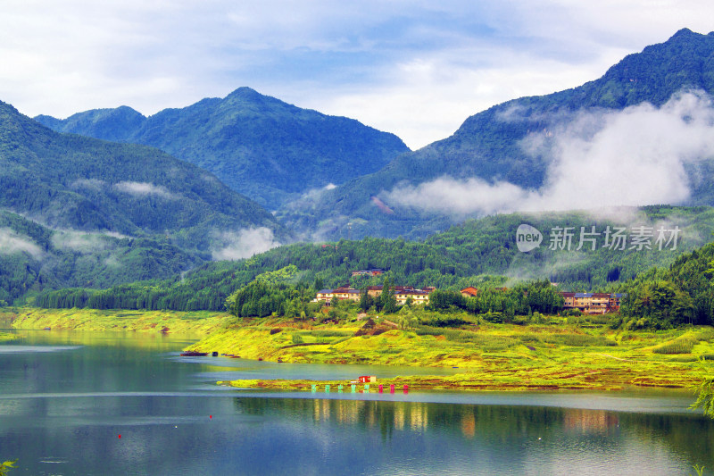 风景湖泊雅女湖