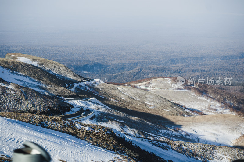 冬季长白山积雪山峰