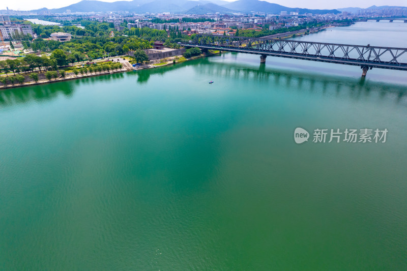 湖北襄阳汉江大桥航拍图