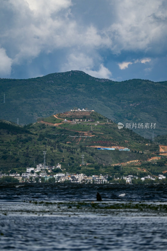 背靠苍山面朝洱海