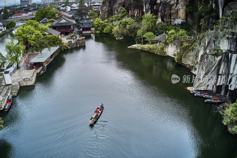 浙江绍兴东湖风景区