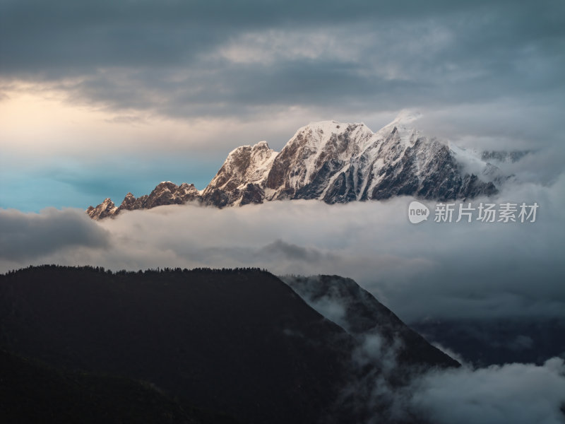 西藏林芝索松村南迦巴瓦峰雪山航拍