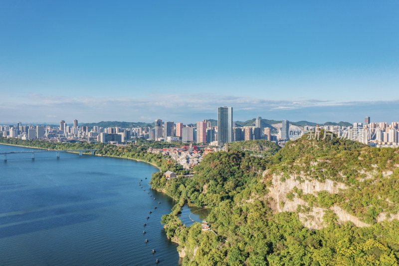 航拍柳州柳江边山水城市风光