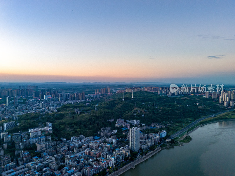 航拍泸州清晨日出城市风光摄影图