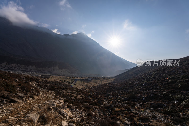 西藏山南洛扎秘境库拉岗日雪山壮丽景色